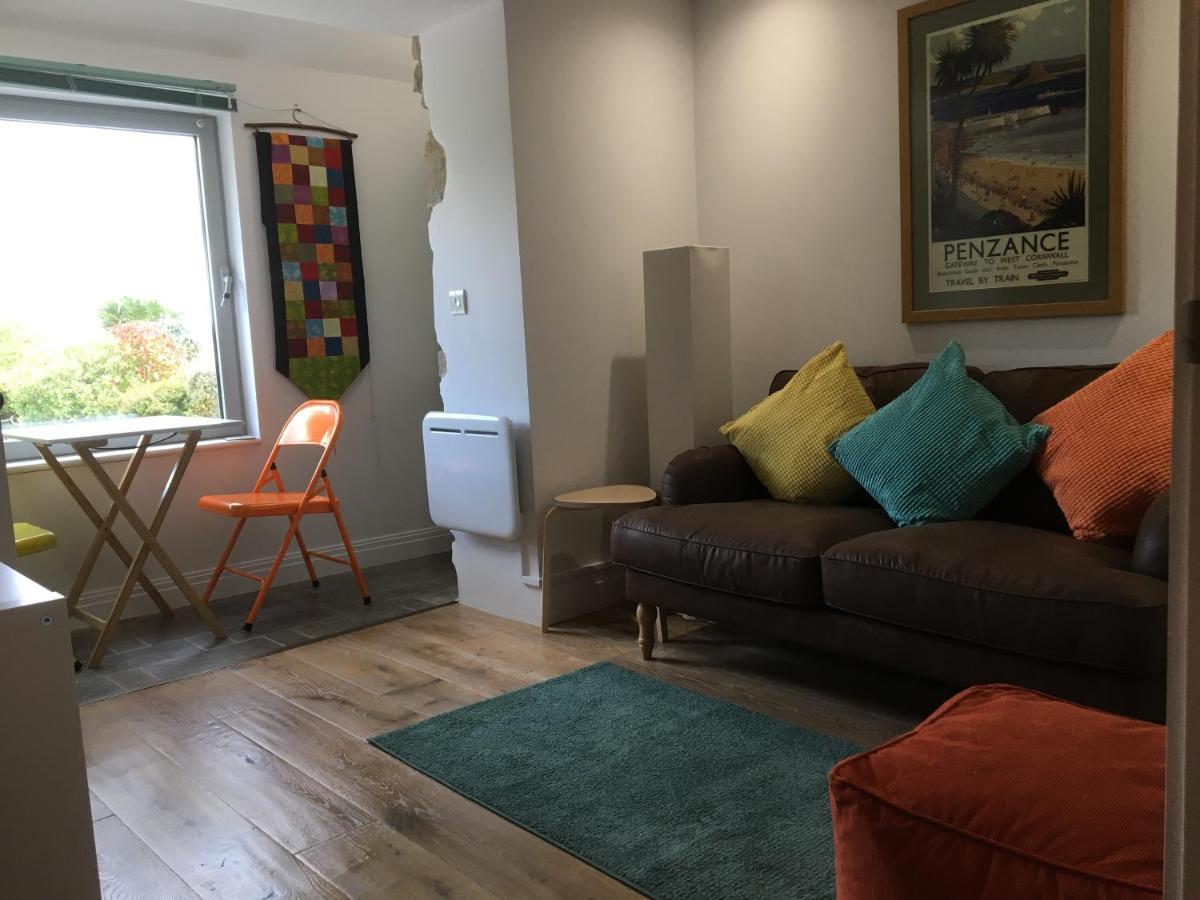 The Wrens Annexe - Stylish Self-Contained 2-Bed Annexe Penzance Exterior foto